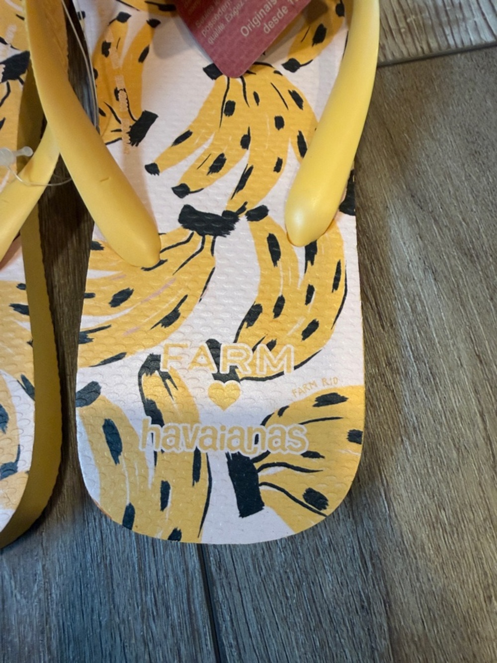 NEW! Havaianas x Farm Rio Banana 🍌 Flip Flops Size W 11/12 M 9/10 - Picture 3 of 6